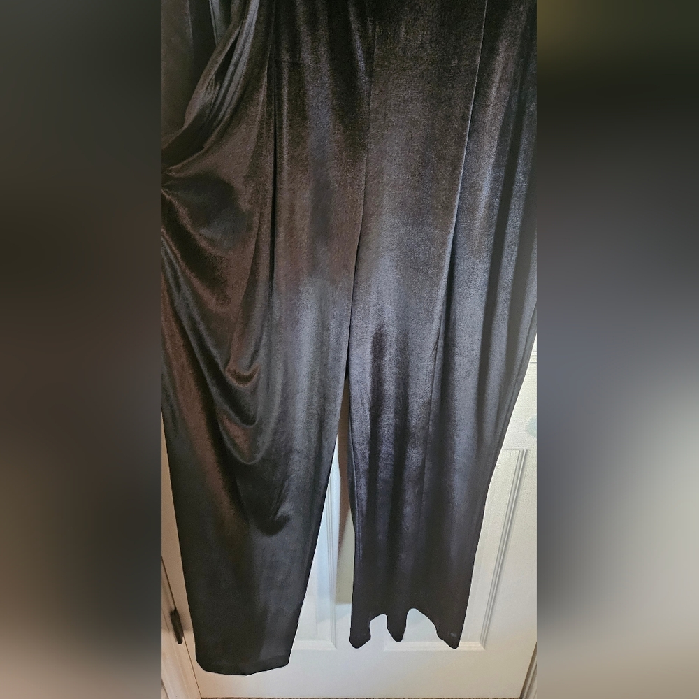 NWT Donna Karan Velvet V-neck Jumpsuit: Black W/Black Belt: Size- 14 - Picture 5 of 12